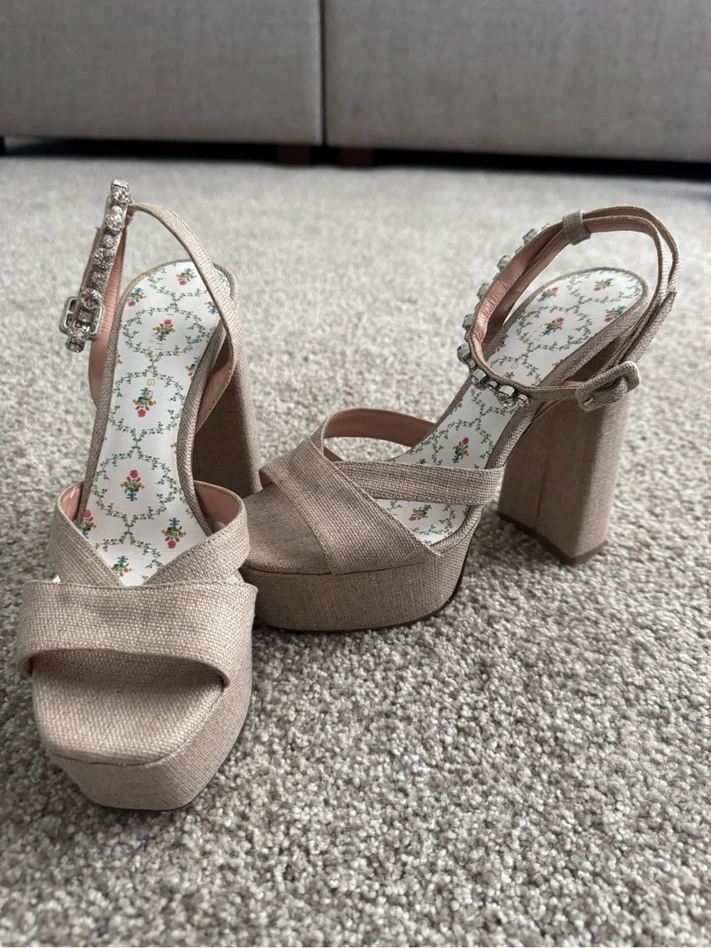 Hill House Party Platform Size 37.5